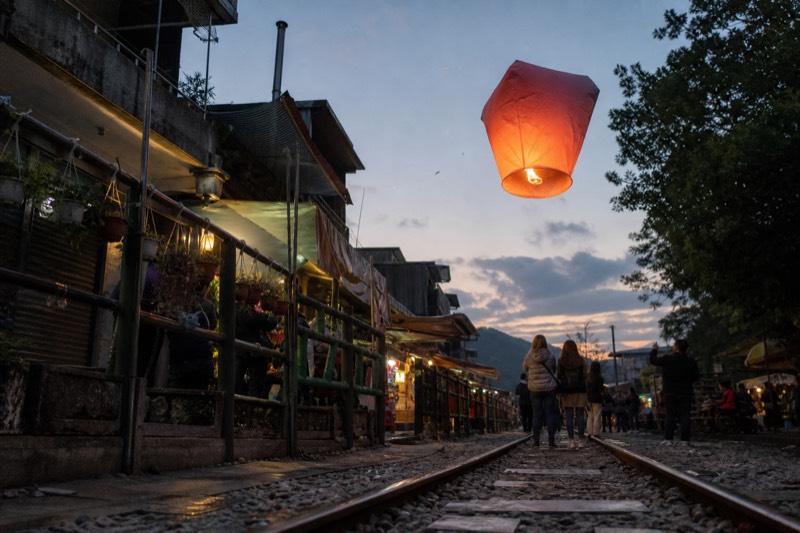 Half-Day Private, Sky Lantern